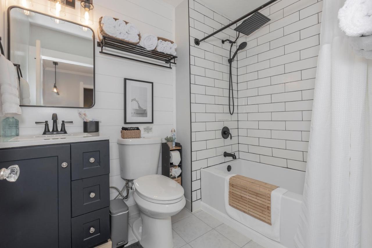 In The Heart Of Little Italy! Free Parking! Apartman Cleveland Kültér fotó