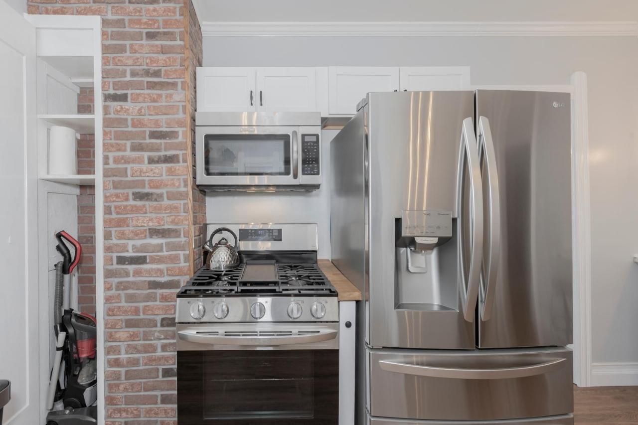 In The Heart Of Little Italy! Free Parking! Apartman Cleveland Kültér fotó